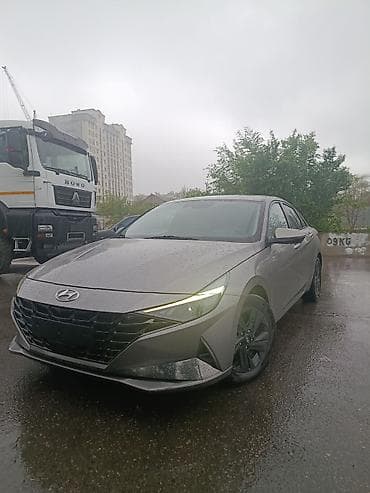 Hyundai Avante: 2022 г., 1.6 л, Вариатор, Гибрид, Седан