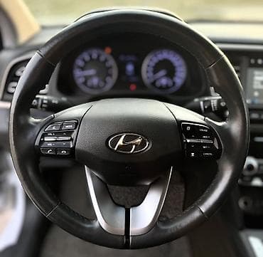 shadow line: Hyundai Avante: 2019 г., 1.6 л, Автомат, Бензин, Седан — 5