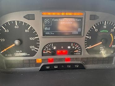 Грузовик, Mercedes-Benz, Стандарт, 7 т, Б/у