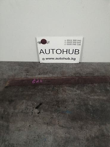 Ветровик Mazda Demio DW3W 1 2001 (б/у)