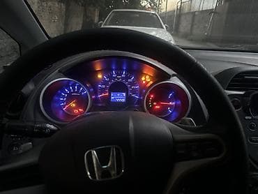 Honda Fit: 2009 г., 1.5 л, Автомат, Бензин, Хэтчбэк — 4
