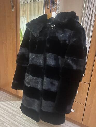 Ковролин: Продаю шубу в очень хорошем состоянии, носили мало. Рукава — 5
