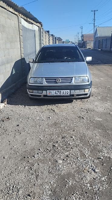 srv 2: Volkswagen Vento: 1993 г., 1.8 л, Механика, Бензин, Седан — 2