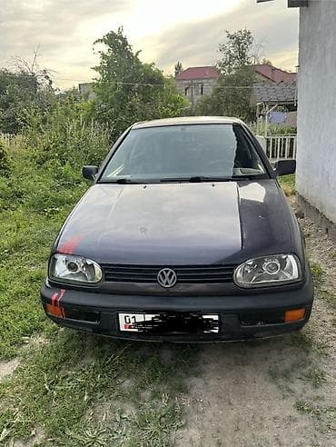 Унаа: Volkswagen Golf: 1993 г., 1.6 л, Кол менен иштөөчү, Бензин, Хетчбек — 1