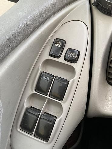 honda rav4: Nissan Almera Tino: 2001 г., 1.8 л, Механика, Газ, Минивэн — 9