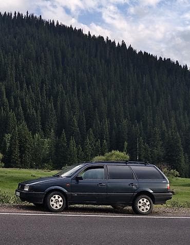 Volkswagen Passat Variant: 1993 г., 1.8 л, Механика, Бензин, Универсал