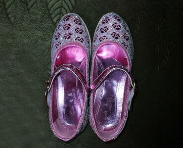 Киреге берилүүчү кийимдер: Продаю новые красивые туфельки размер-36. В реале красивее,чем на — 2