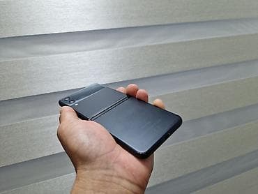 ufs: Samsung Galaxy Z Flip 3, Б/у, 128 ГБ, цвет - Черный, 1 SIM, 2 SIM — 8