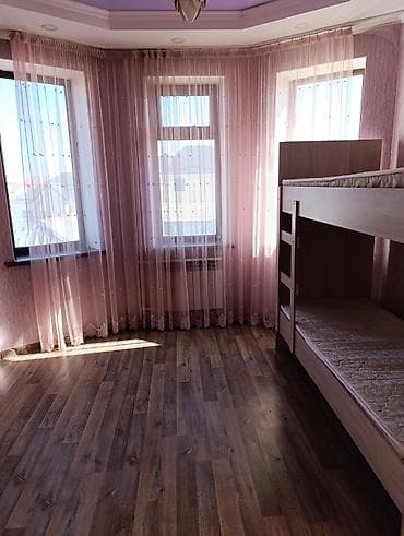 Недвижимость: Продаётся частный жилой дом с участком на первой линии 5.6 соток и — 10