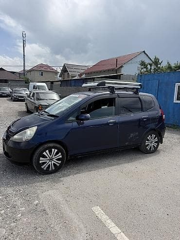 2 8: Honda Fit: 2002 г., 1.3 л, Вариатор, Бензин, Хэтчбэк — 2