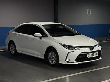 тайота из: Toyota Corolla: 2019 г., 1.8 л, Вариатор, Гибрид, Хэтчбэк — 4