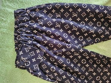 двойка брюки и кофта: Штанишки для девочек. на 5-6 лет в отличном состоянии. носили пару — 1