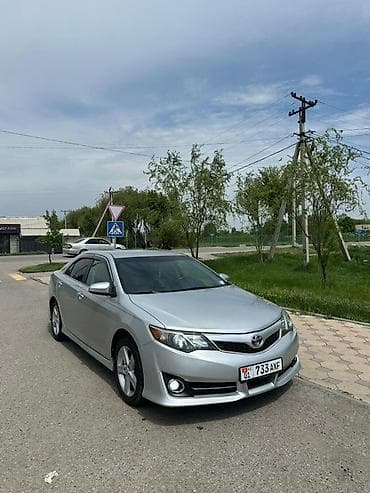 b class: Toyota Camry: 2014 г., 2.5 л, Автомат, Бензин, Седан — 3