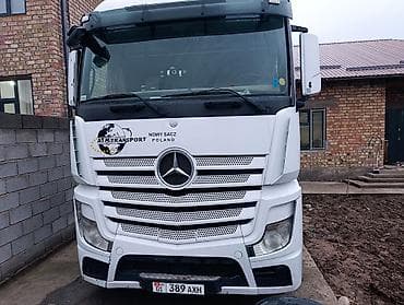 грузовой актрос: Тягач, Mercedes-Benz, 2012 г., Без прицепа — 1