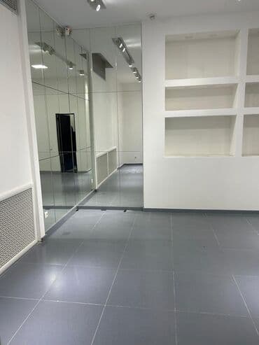 дом в районе восточного автовокзала: Помещения сдаю хорошее тёплое уютная помещение под офис под салон — 3