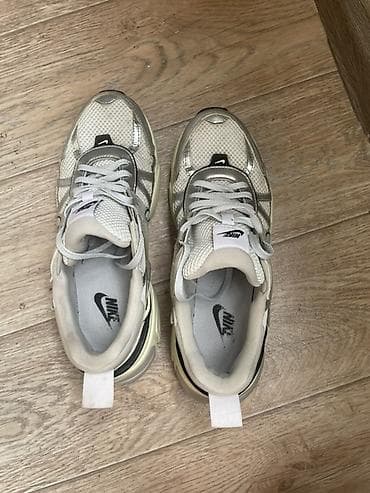 Мырзалардын бут кийими: Эркектердин кроссовкасы, 43, Nike, Колдонулган, түсү - Саргыч боз, Өзү алып кетүү — 4