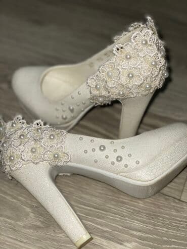 где можно купить обручальные кольца недорого: Продаю свадебные туфли 34 размера. На яву ещё красивее. Отдам за — 4