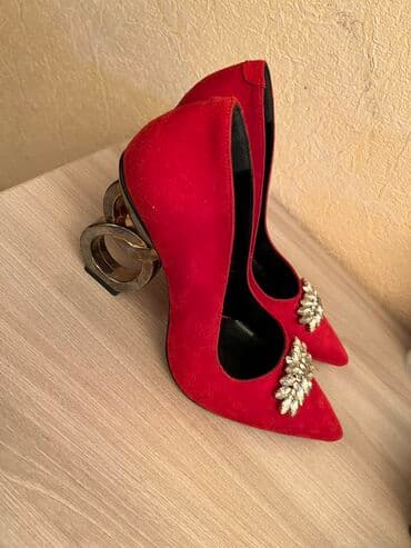 обувь больших размеров бишкек: Замшевые (Оригинал)красные туфли
39-40р
Новые 
Lion — 1