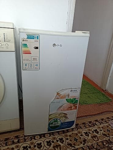 m power: Мини- морозильник KEG KS95R - Тип: вертикальный морозильник — 1