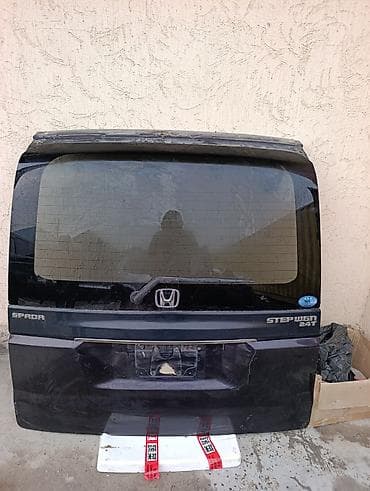 мерседес 124 редуктор заднего моста: Крышка багажника Honda, Оригинал — 2