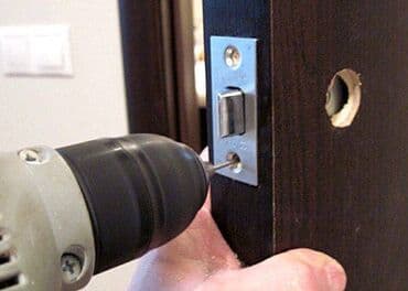 мастер по ремонту деревянных дверей: Замок: Установка, Ремонт, Реставрация — 4