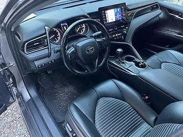 Toyota Camry: 2021 г., 2.5 л, Автомат, Бензин, Седан — 7
