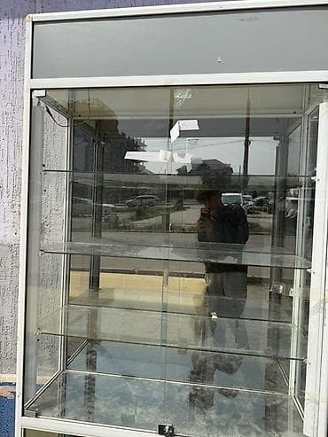 Стеклянная торговая витрина с алюминиевым профилем - Каркас