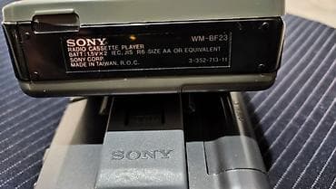 куплю технику бу: 2 аудио кассетных плеера фирма Sony Walkman, 1 новый чисто кассетный — 5