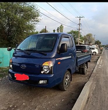 b class: Hyundai Porter II бортовой малотоннажный грузовик автомат пробег — 1