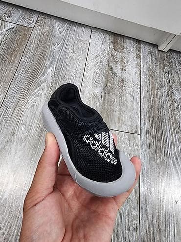 адр обувь: Детские кроссовки/тапочки Adidas для малышей - Размер: 4K (US/UK), FR — 1