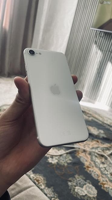 IPhone SE 2020, Белый