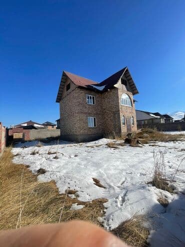 квартира в частном доме каракол: Продаётся 2-этажный недостроенный кирпичный дом на угловом участке, г — 3