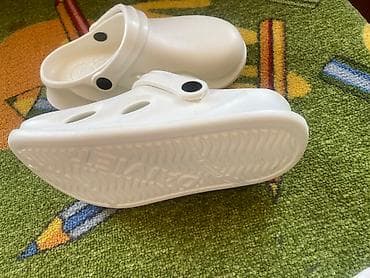 кроксы с джибитсами: Кроксы новые!!
220см 34-35 размер — 2