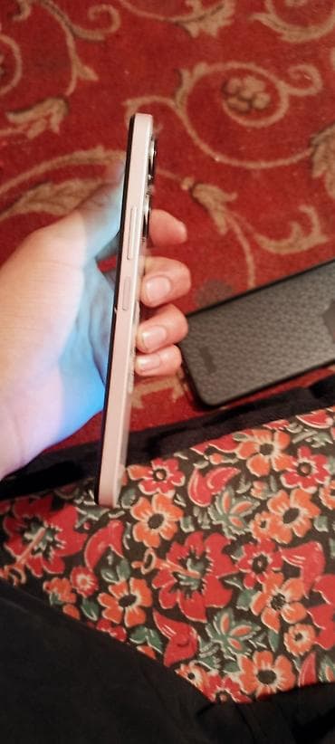 Redmi, Redmi 13, Б/у, 256 ГБ, цвет - Белый, 2 SIM