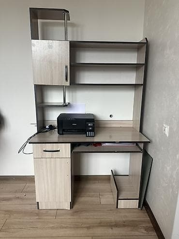 большие компьютерные столы: Компьютерный стол, С полками — 2