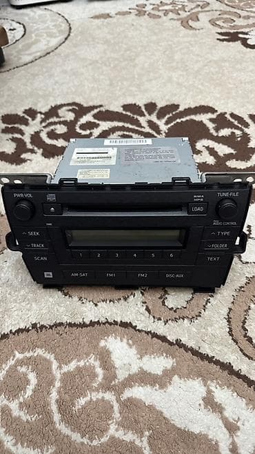 Штатная магнитола Toyota (радио/CD/MP3) - Оригинальный головной блок at lalafo.kg Штатная магнитола Toyota (радио/CD/MP3) - Оригинальный головной блок