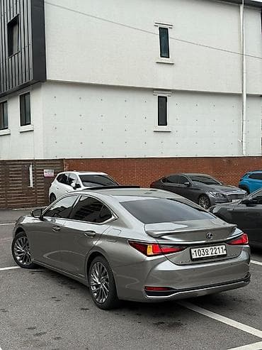 lexus ct200: Lexus ES: 2019 г., Гибрид, Седан — 3