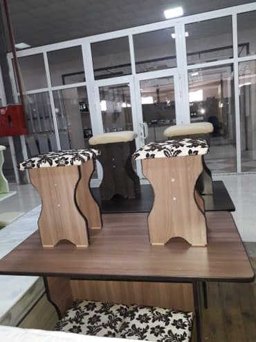 стол и четыре стула: Новый столь 4 табуретками 4000 доставим по городу — 6