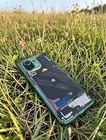 3200: Продою или обменяю Xiaomi mi 11. -Дисплей: 6.81" AMOLED — 3