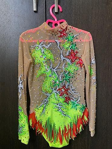 Продаю детский купальник для гимнастики украшенный камнями сваровски