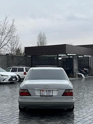 хлебница на мерс 124: Mercedes-Benz W124: 1994 г., 2.2 л, Бензин, Седан — 4