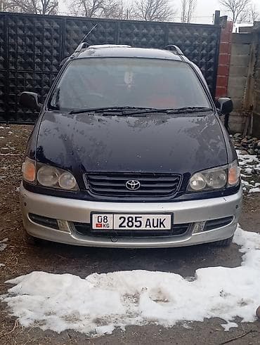 Toyota Ipsum: 1997 г., 2 л, Механика, Бензин, Минивэн