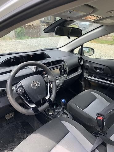 byd e7: Toyota Aqua: 2020 г., 1.5 л, Автомат, Гибрид, Хэтчбэк — 6