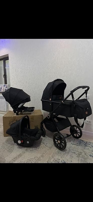 автокресла для новорожденных: Коляска, Другой бренд, цвет - Черный, Б/у, Самовывоз, Платная доставка — 1