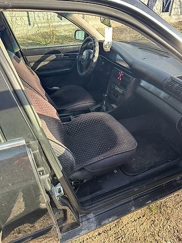 Audi: Audi A6: 1995 г., 2.6 л, Кол менен иштөөчү, Бензин, Седан — 3