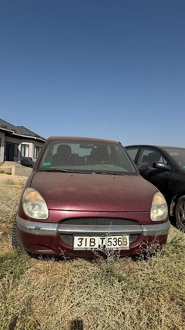 Daihatsu Sirion: 1998 г., 1 л, Механика, Бензин, Хэтчбэк at lalafo.kg Daihatsu Sirion: 1998 г., 1 л, Механика, Бензин, Хэтчбэк