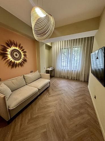 срочно продаю: 1 комната, 47 м², Элитка, 4 этаж, Дизайнерский ремонт — 1