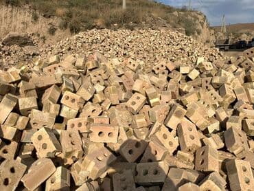 мебель бишкек столы и стулья фото цены: Кирпич, представленный на изображении, является строительным — 3