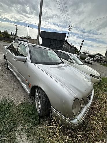 Mercedes-Benz E-Class: 1996 г., 5 л, Автомат, Бензин, Седан — 4