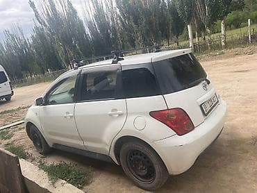 ist: Toyota Ist: 2004 г., 1.3 л, Механика, Хэтчбэк — 1